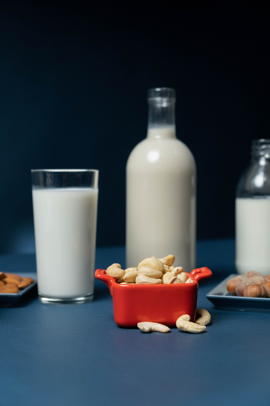 Varieties of plant-based and non dairy milks